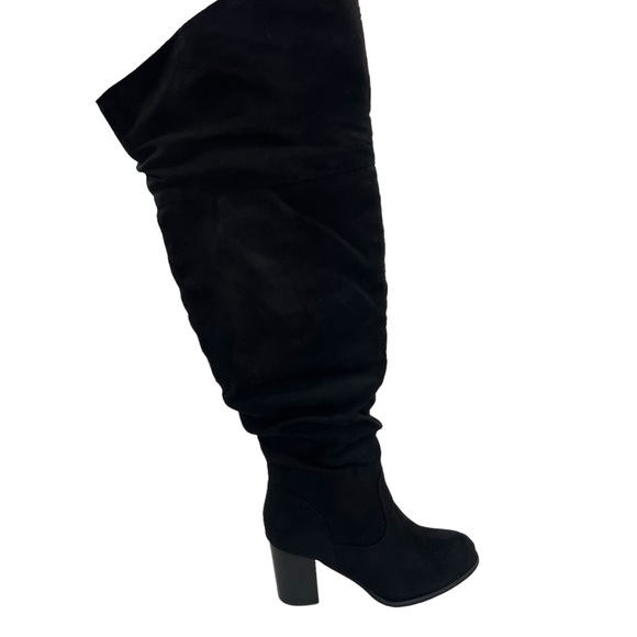 Journee Collection Size 8.5 Black Faux Suede Knee High Heeled Boots NWOB - Picture 6 of 10